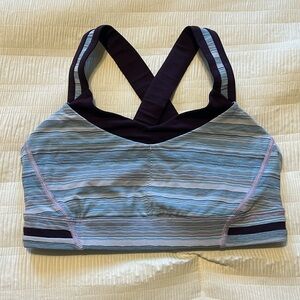 Lululemon sports bra